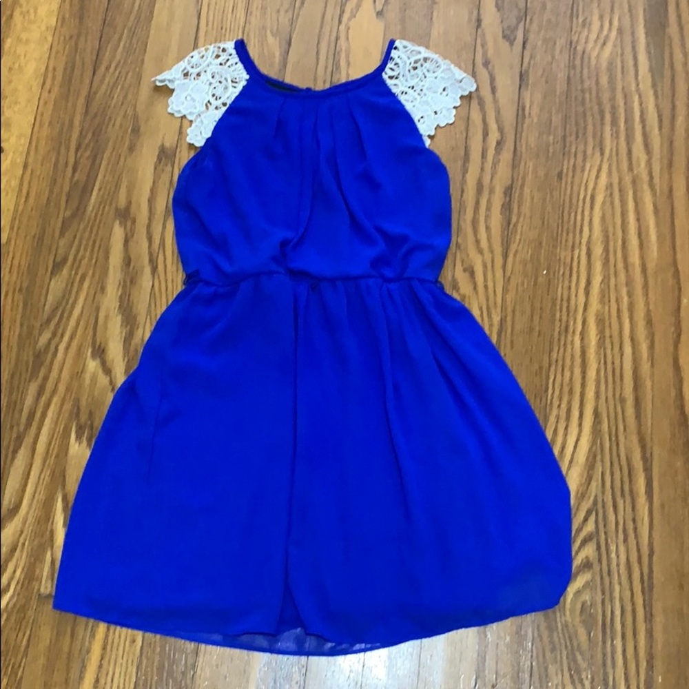 Girls dress